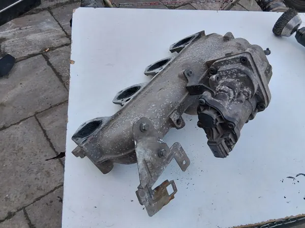 OEM focus mk2 1.8 tdci: Ansaugkrümmer mit EGR-Ventil image 6