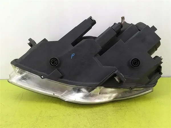 Oikea etuvalaisin VW Passat B6 2005-2010 VALEO image 3