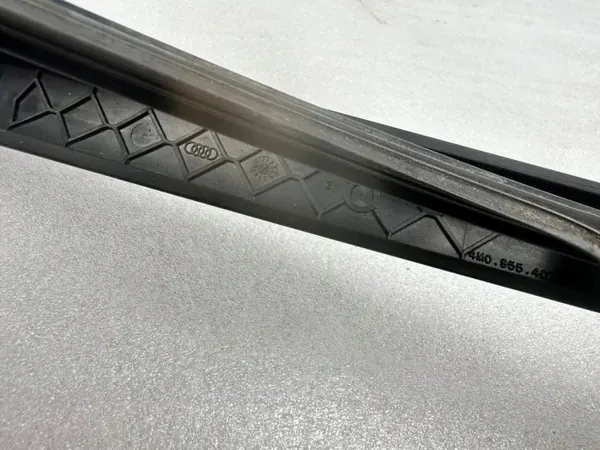Audi Q7 achterruitwisserarm OEM 4M0955407 - Gebruikt image 3