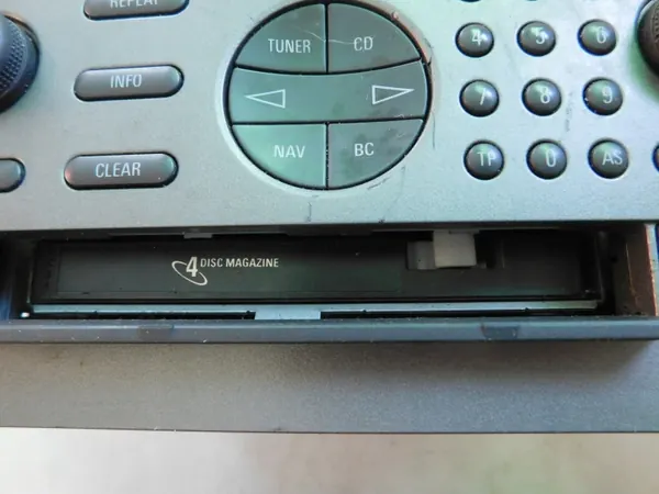 Opel Vectra C Radiovaihtaja 4CD NCDC 2013 + Näyttö image 4