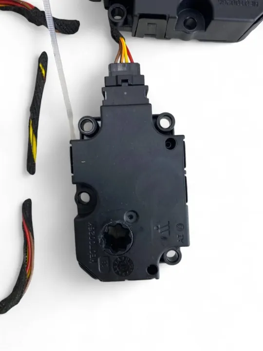 Motor de calefacción Audi Q5 SQ5 OEM FT416003 - Usado image 8