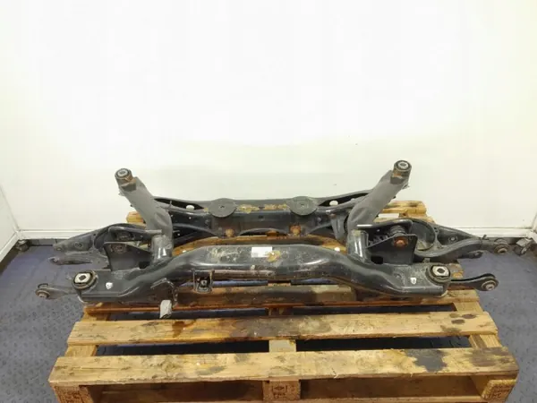 Poutre suspension arrière OEM 5Q0505235M pour Skoda Superb image 2