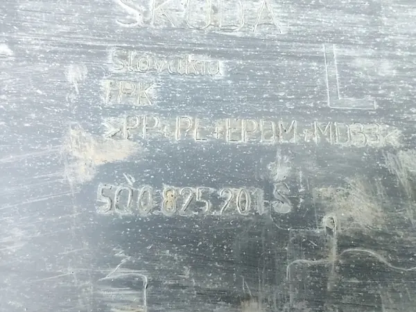 Protector Inferior OEM 5Q0825201S Lado Izquierdo image 8