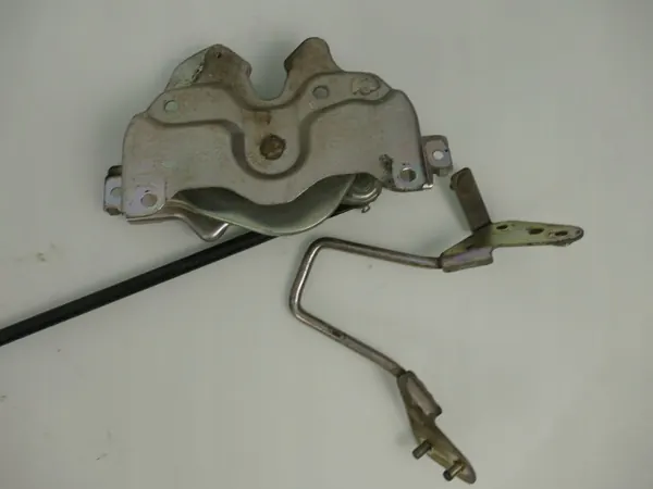 ISUZU GRAFTER N35 Cerradura Cabina Usada OEM image 4