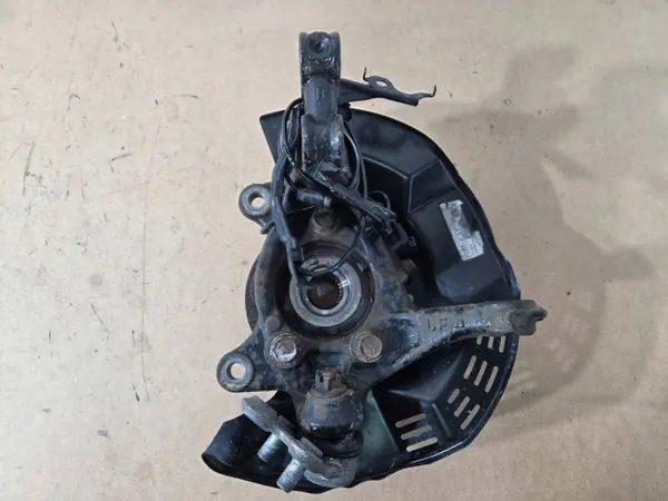 Fram höger knäled OEM 43211-024XX Toyota Corolla image 4