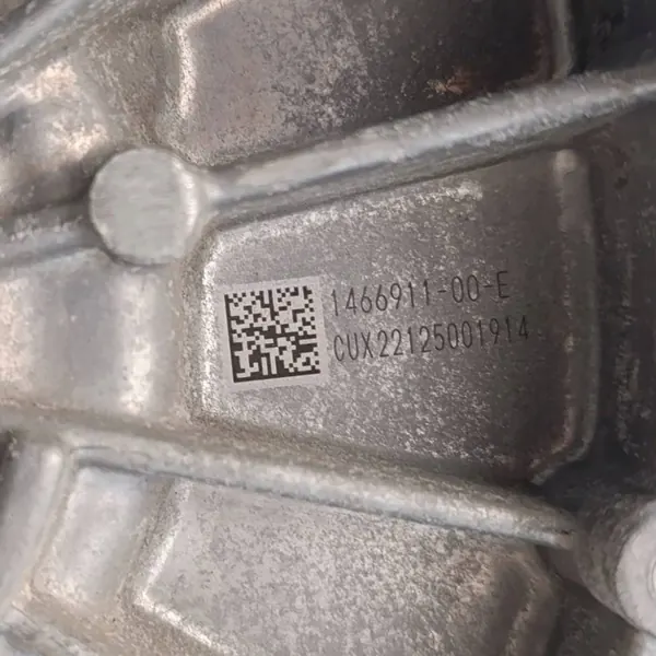 Motor elétrico traseiro Tesla OEM 12098000 - Usado image 9