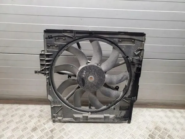 BMW X5 F15 Radiatorventilator Kap OEM 7634471 image 4