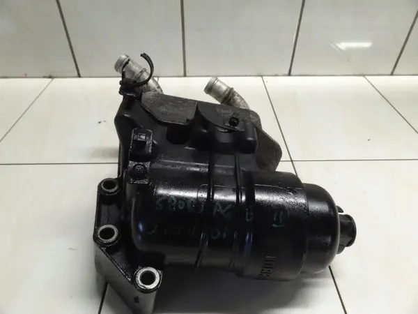 Tapa filtro aceite OEM 264102F020 para Kia Sorento II image 2