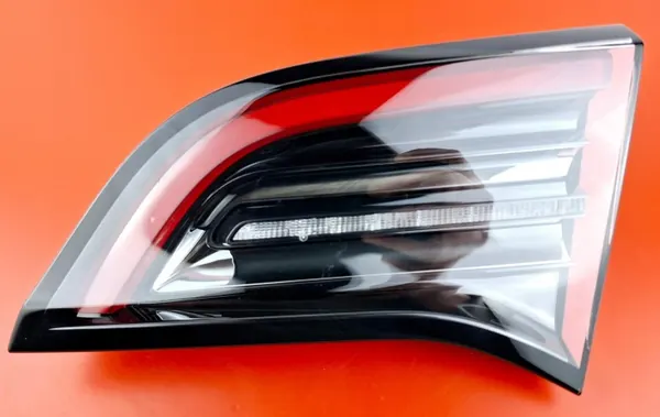 Lâmpada Traseira Direita Tesla Model 3/Y OEM 1502089-00-B image 2