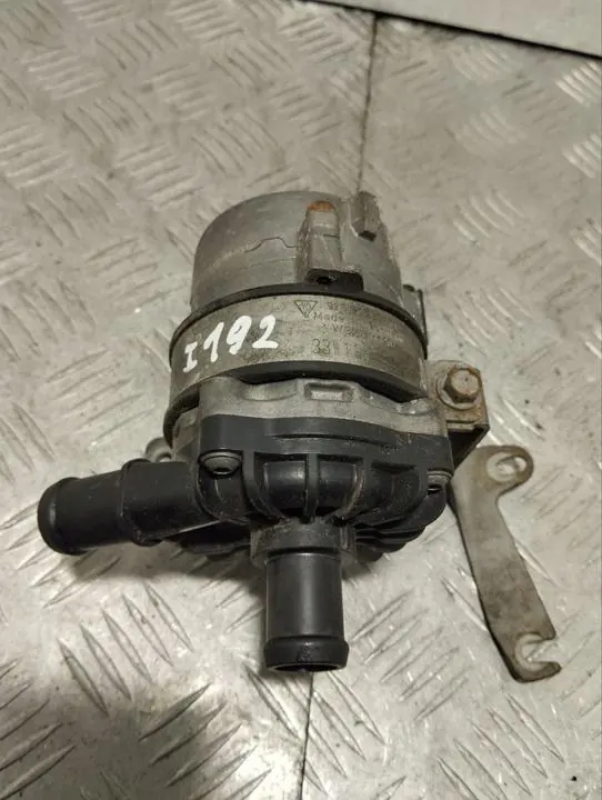 Waterpomp OEM 97060532201 voor Porsche Panamera image 2