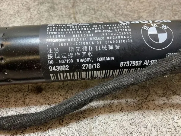 Actuador de maletero derecho OEM 8737952 para BMW 5 G30 image 6
