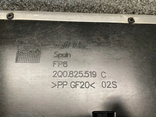 Bakre underredessköld OEM 2Q0825519C för VW Polo VI image 3