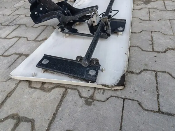 Renault OE alaohjaustuenta OEM 82636497 Käytetty image 4