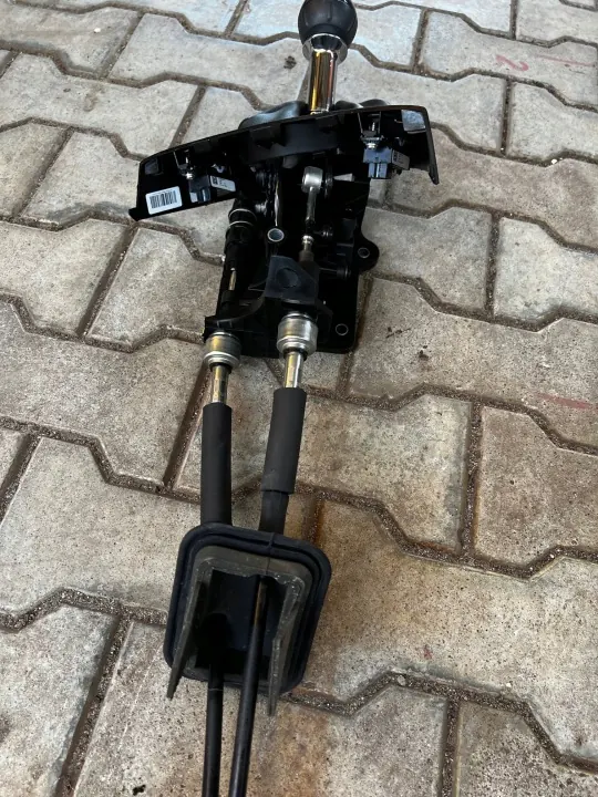 Selector de marchas Fiat 500 OEM 60169010 - Usado image 4