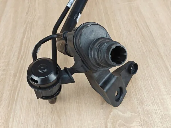 AdBlue-täyttöputki OEM 7440011 BMW X6 G06:lle image 6