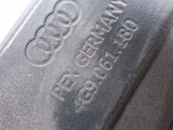 AUDI A6 C7 Kombi Tavaratilan matto 4G9061180 image 4