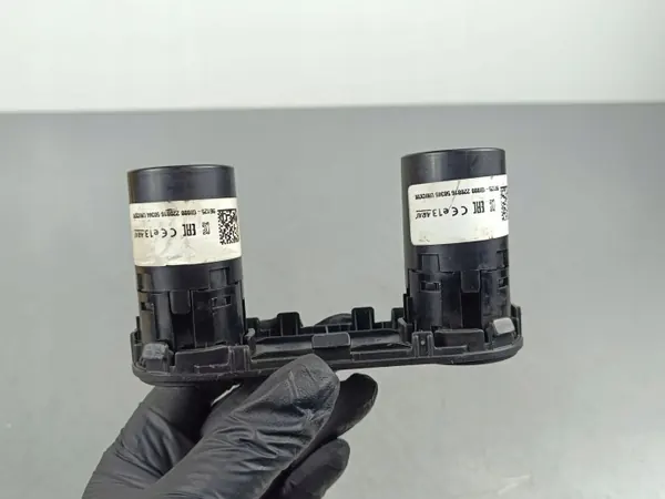 Tomada USB Hyundai OEM FOB40862 para Ioniq 5 image 5