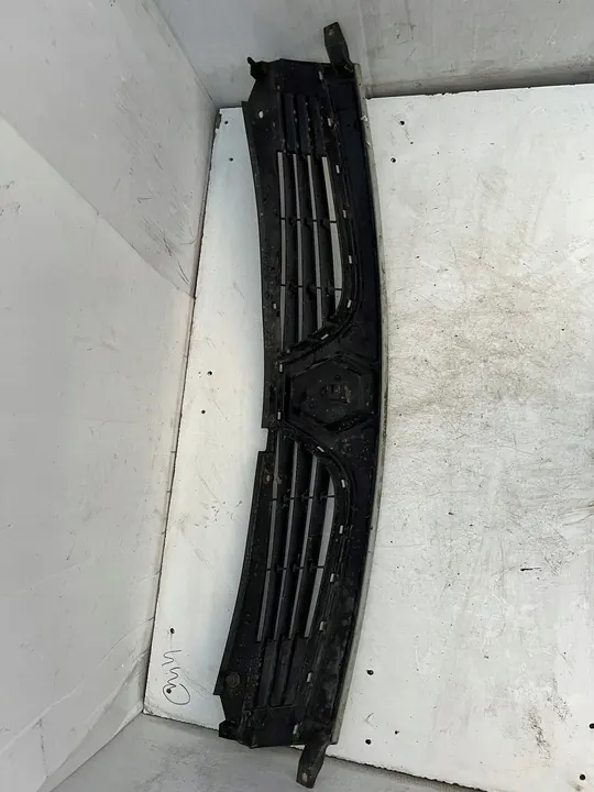 Renault OE 8200426365 Grill image 6