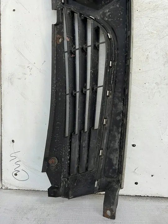 Renault OE 8200426365 Grill image 7