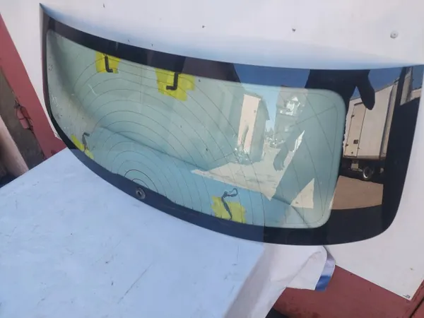 Vidro de porta-malas BMW X3 F25 OEM - Usado image 3