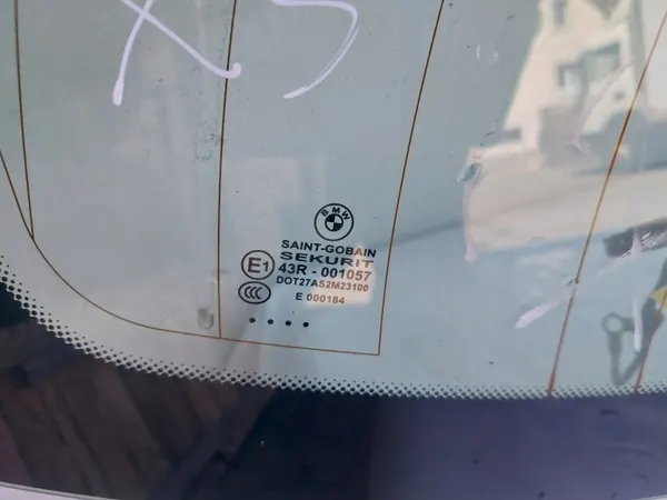 Vidro de porta-malas BMW X3 F25 OEM - Usado image 4