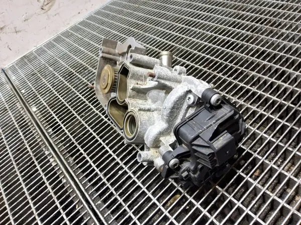 Pompe à eau OEM 05E121042B pour Seat Leon IV image 4