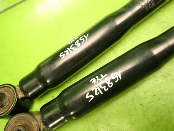 Achter Schokdempers Set OEM AGT008MT voor Skoda Fabia image 3