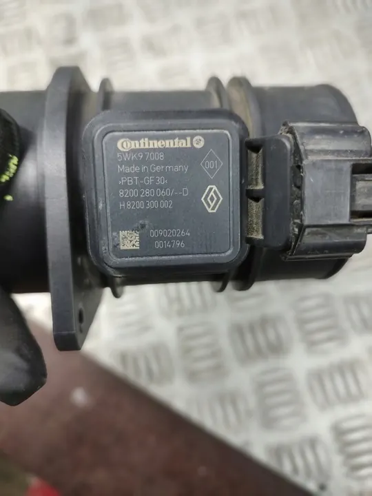 Opel Renault Mass Airflow Sensor H8200300002 image 3