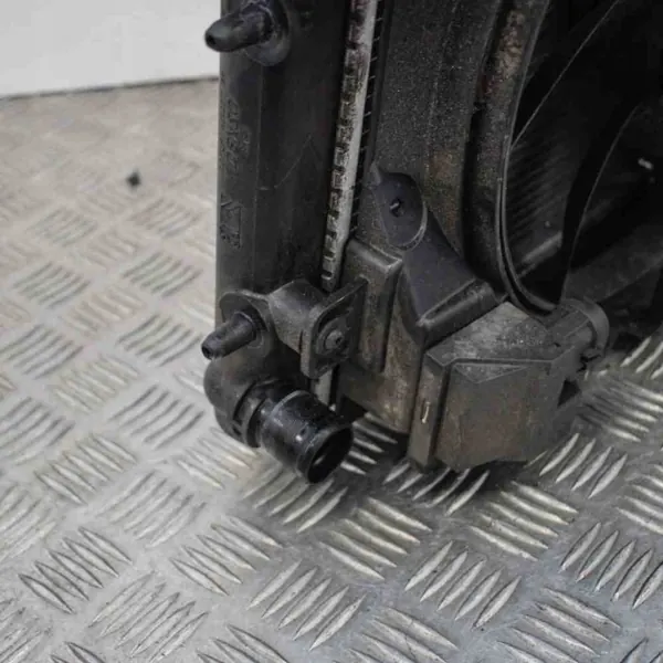 Pièces de refroidissement OEM 9812028580886160000 Peugeot 2008 image 5