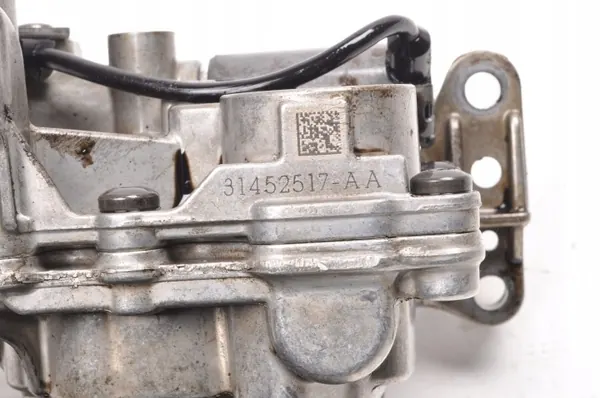 Bomba de aceite usada OEM 31452517 para Volvo XC60 2.0L Diésel image 5