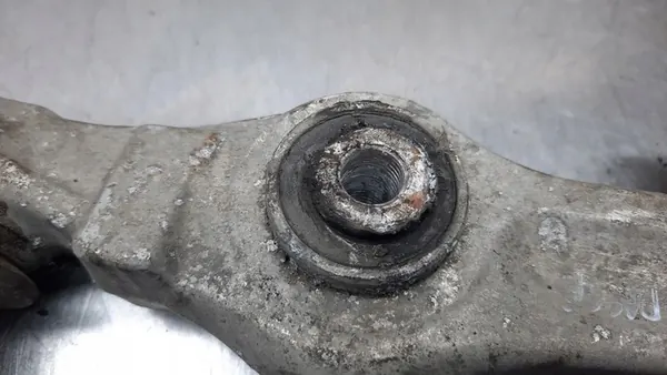 Braccio di Controllo Anteriore Sinistro Volkswagen Passat B5 1.8B 98R OEM 4D0407151 image 4