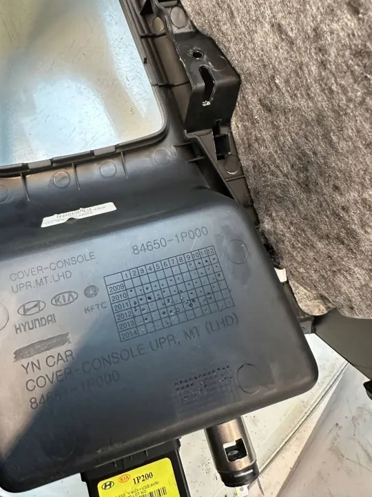 KIA Venga 1.6 benzine middenconsole OEM 846501P000 image 4