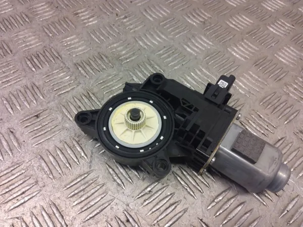 Motor de janela dianteira esquerda OEM 82450G2020 image 4