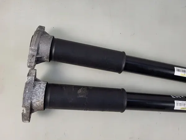 Bakre stötdämpare MERCEDES GLC X253 A2533201330 image 2