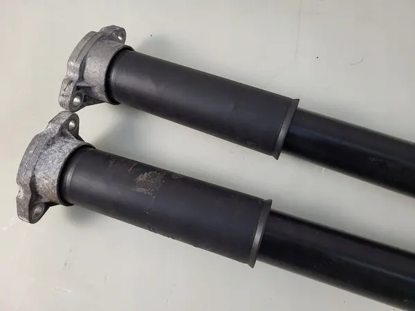 Bakre stötdämpare MERCEDES GLC X253 A2533201330 image 3