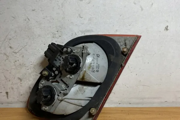 Linker achterlamp MERCEDES-BENZ E (W210) A2108200964 image 3