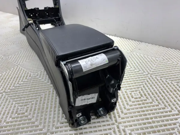 Middentunnel OEM 3AB863241E voor VW Passat B7 Station image 6