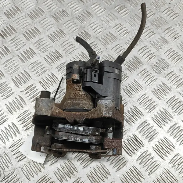 Hinterer Bremssattel VW Passat B8 3Q0615424 image 4