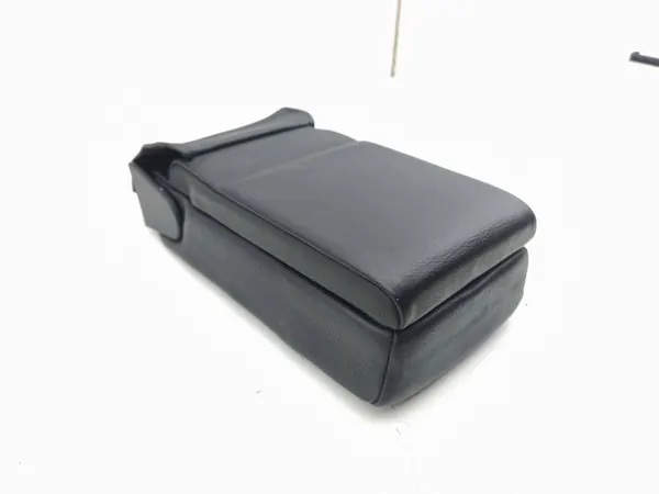 Accoudoir arrière OEM AMD213526 pour Chevrolet Captiva 2007 image 3