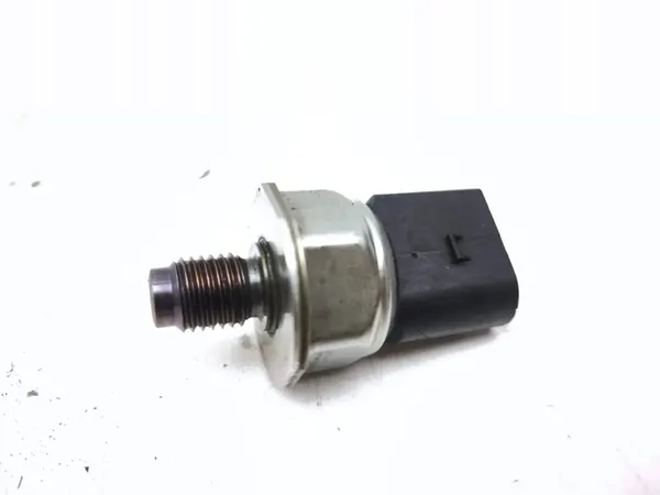 Sensor de pressão de combustível Audi Q7 4L 2006 OEM 059130758E image 5