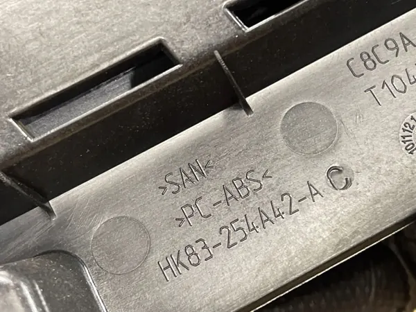 Cache de pilier arrière droit HK83254A42AC pour Jaguar F-Pace image 5