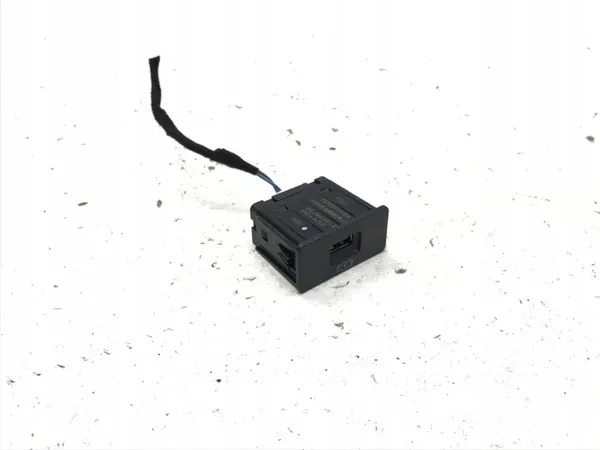 Port USB Chery Omoda 5 OEM 703000140AA image 2