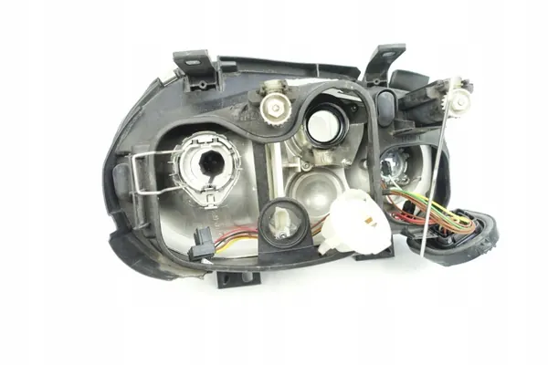 VW Golf IV Etuvalo Vasen OEM 1EJ007700 image 4