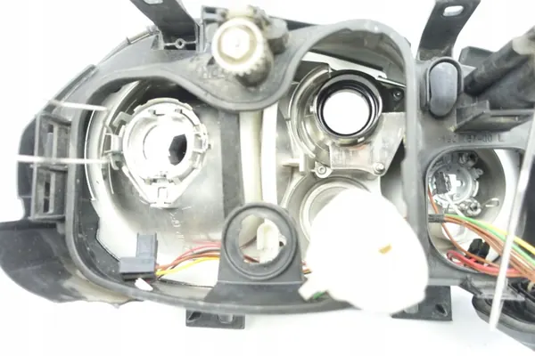 VW Golf IV Etuvalo Vasen OEM 1EJ007700 image 5