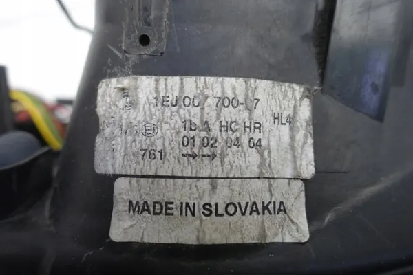VW Golf IV Etuvalo Vasen OEM 1EJ007700 image 8