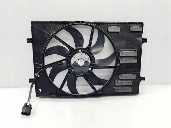 VW Audi Seat Skoda Fläkt + Hölje 5Q0121205N image 3