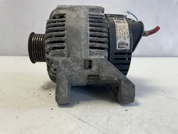 BMW E46 Vaihtovirtageneraattori 14V 90A image 2