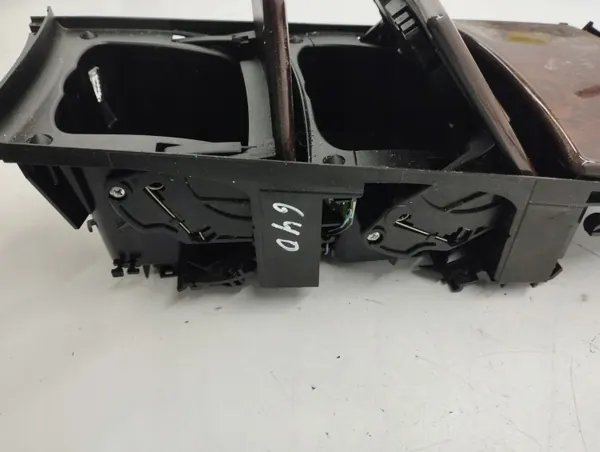 Bac de console centrale Mercedes ML W164 OEM A1646800814 image 6