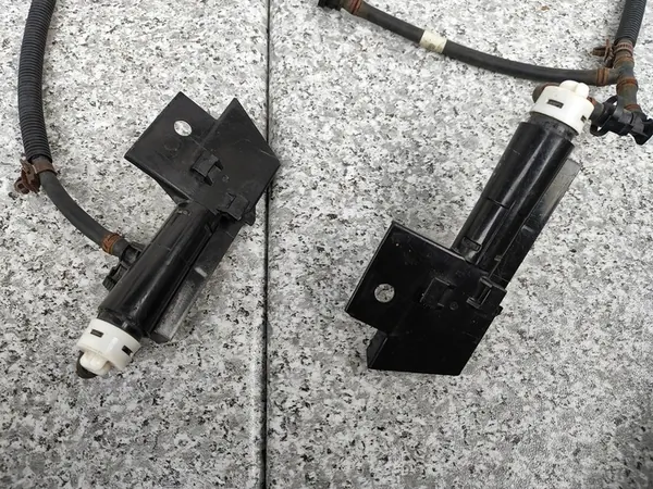 Right Front Headlight Washer Subaru Outback IV 2009-2014 image 3