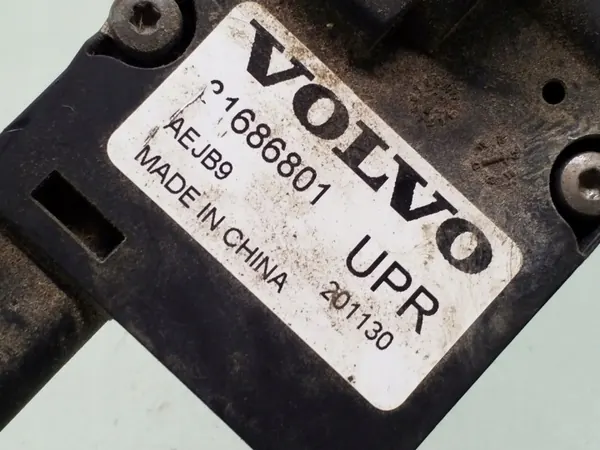 Polestar 2 Lämmitysventtiili OEM 31686801 - Käytetty image 4